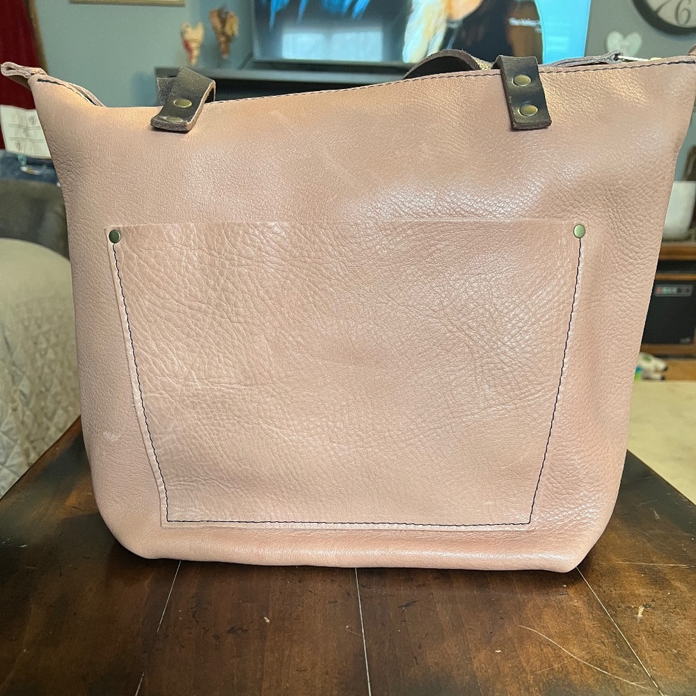 🦄 QUARTZ Medium Zip Tote - Portland Leather - EUC
